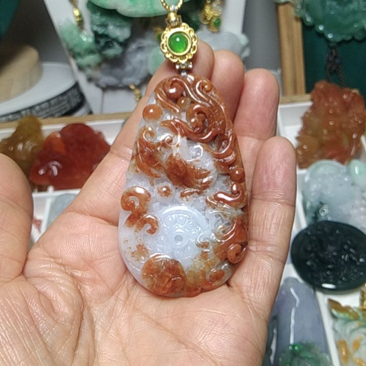 翡翠吊坠(赠链)未镶嵌