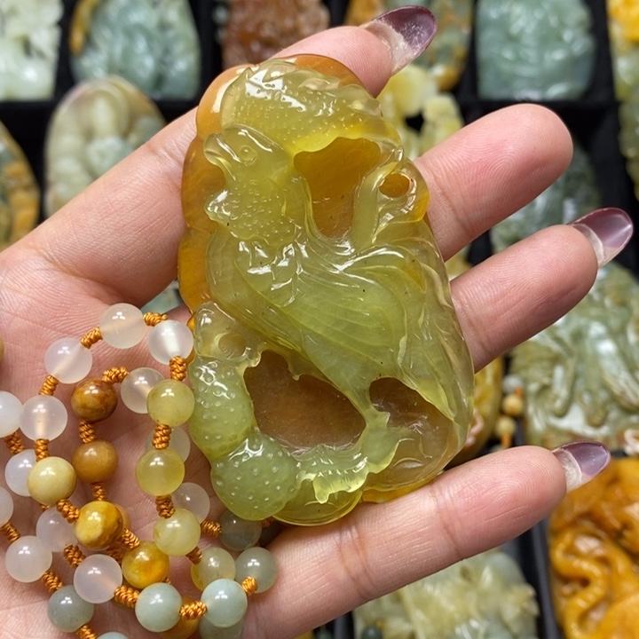 蛇纹石玉吊坠未镶嵌平*