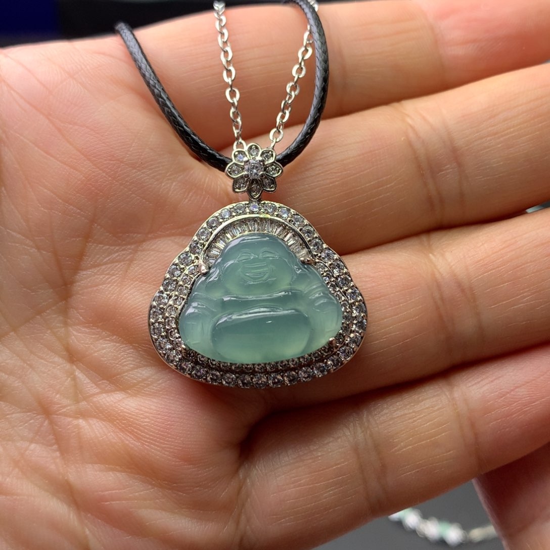 翡翠颈饰未镶嵌多样性