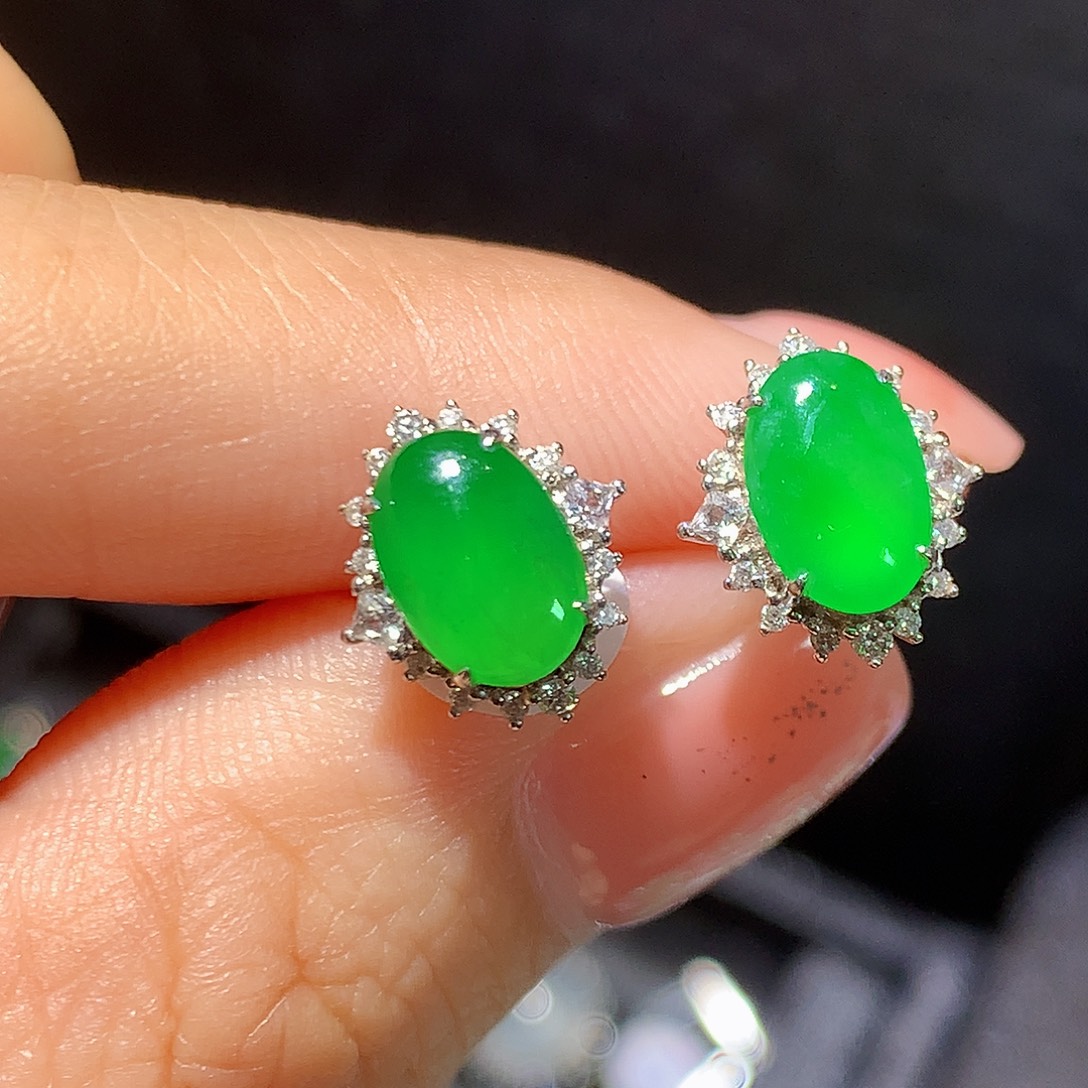 翡翠18K金镶嵌耳饰