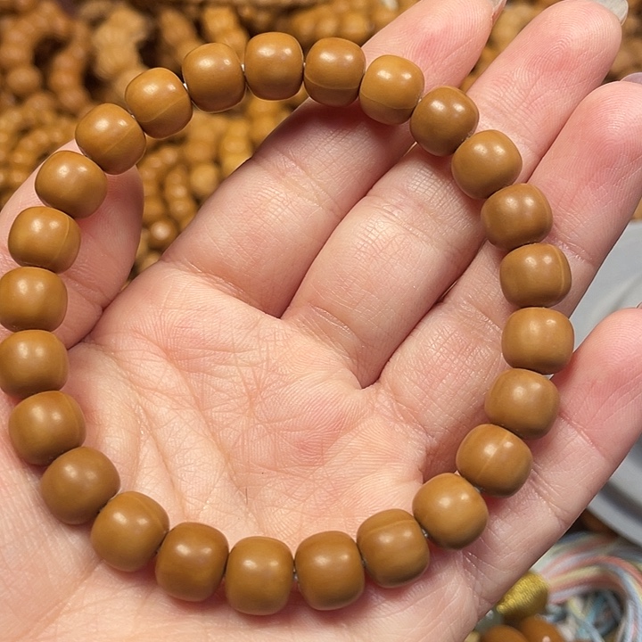 木全品自然走色9➕小老邢手串。     