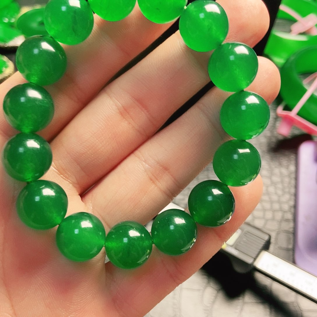 翡翠未镶嵌颈饰手串