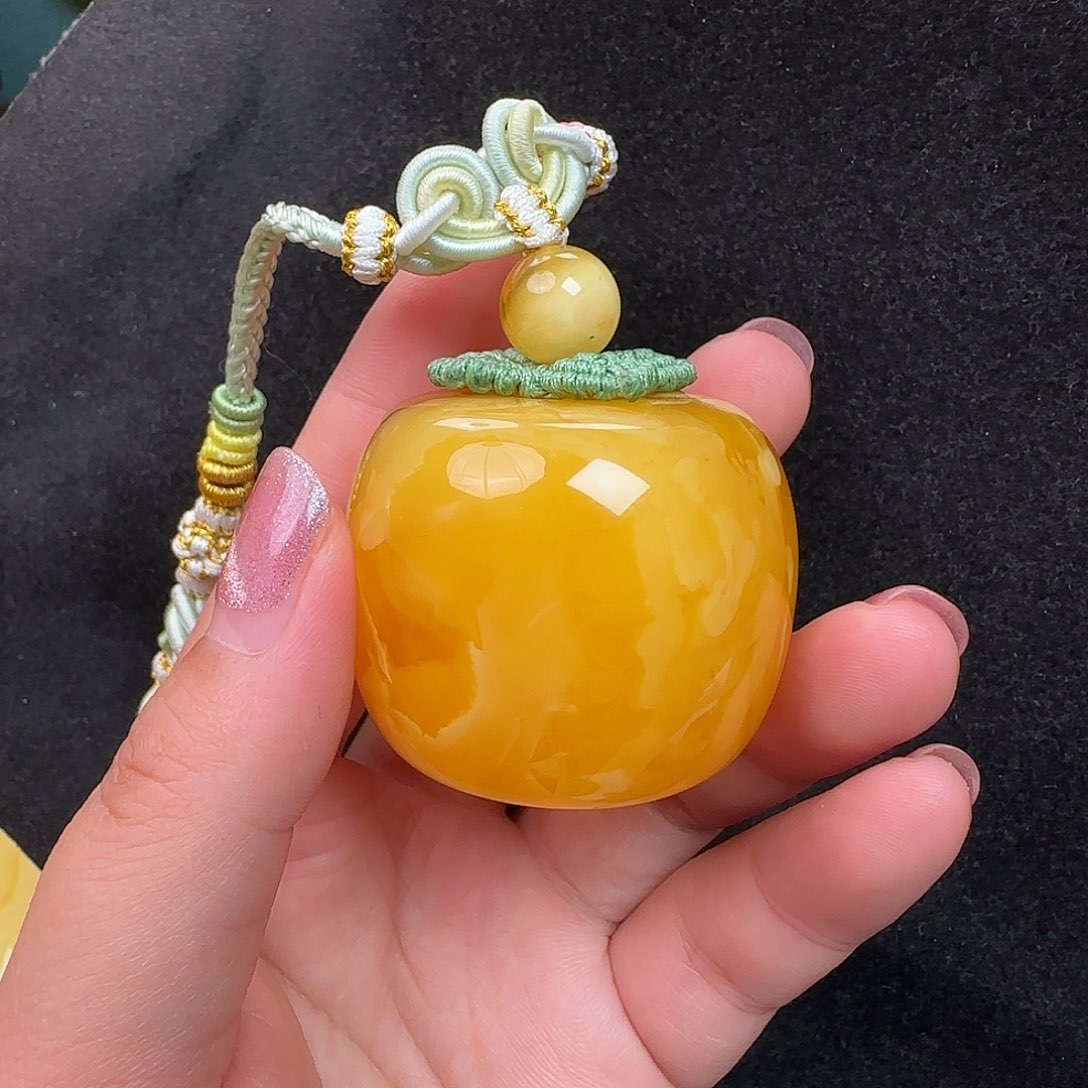 蜜蜡未镶嵌珠宝奇石