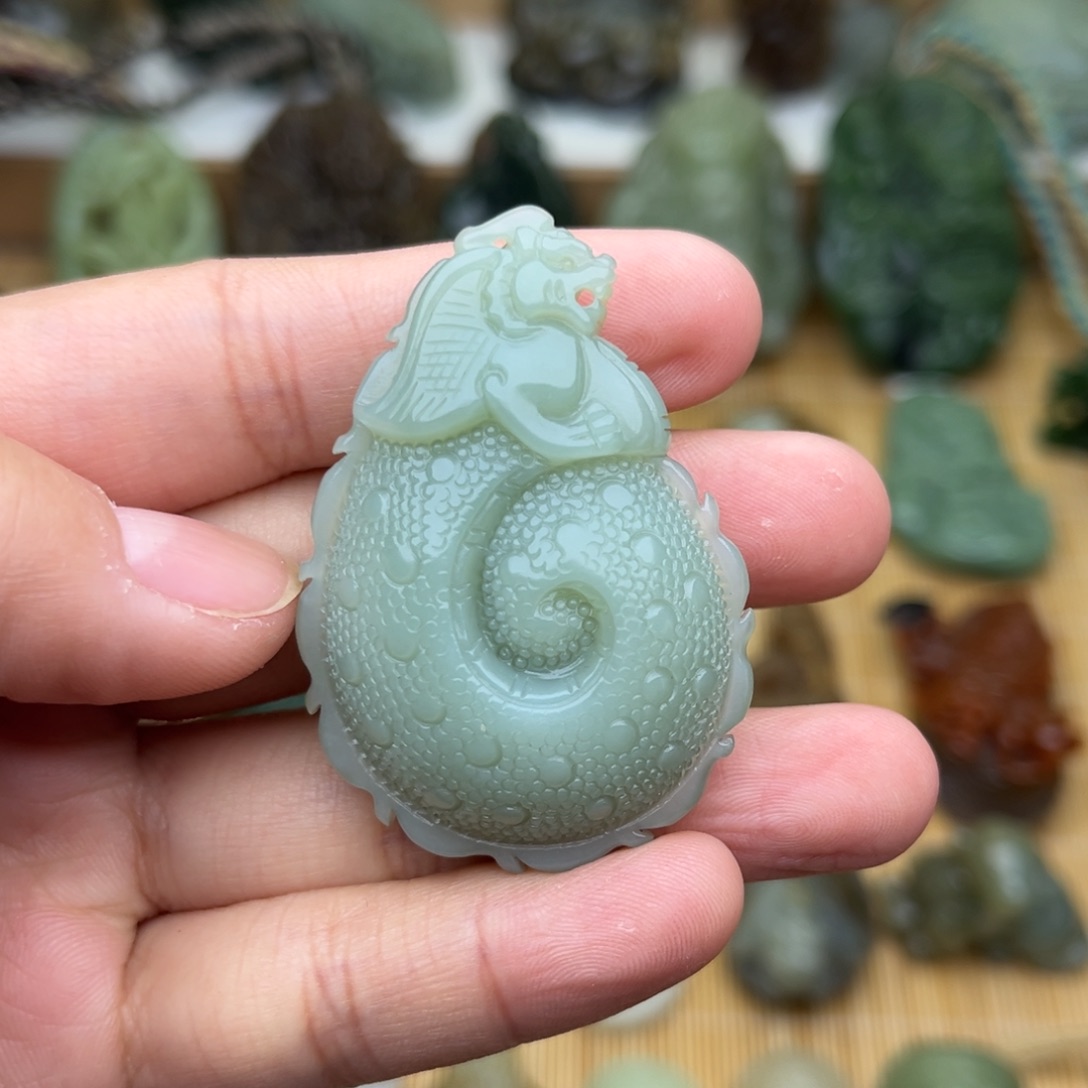 和田玉颈饰未镶嵌