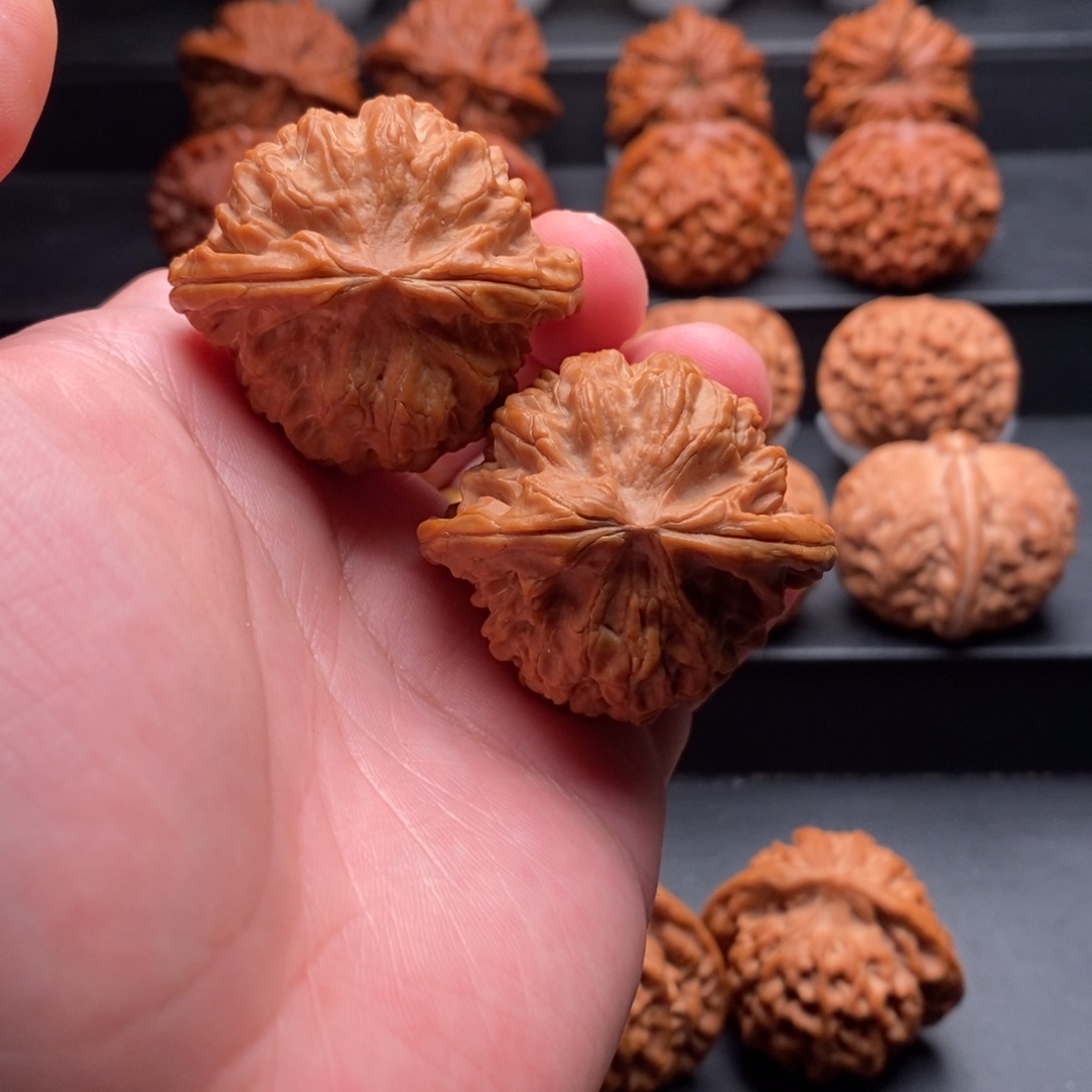 文玩核桃吊坠41核王