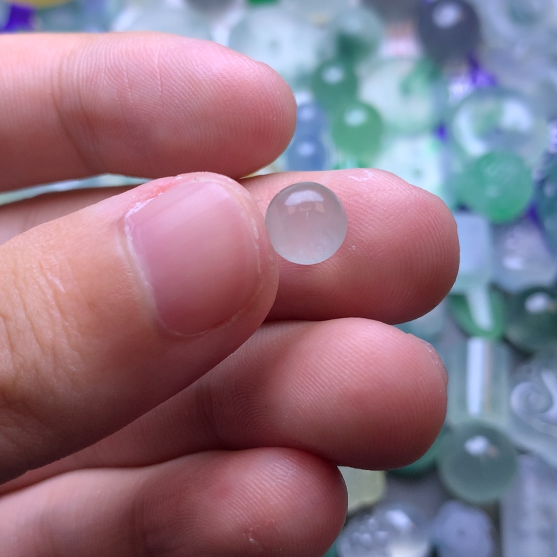 定制翡翠未镶嵌挂件