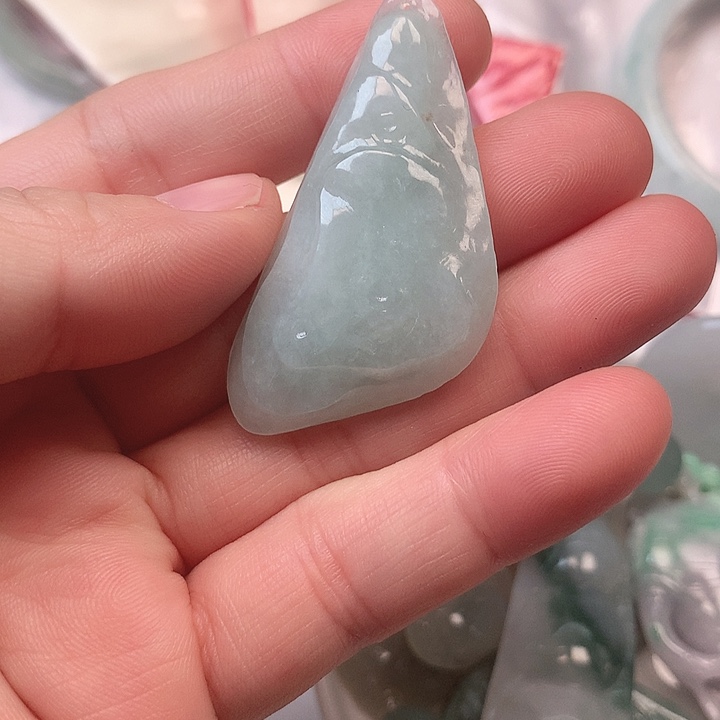 翡翠未镶嵌挂件是