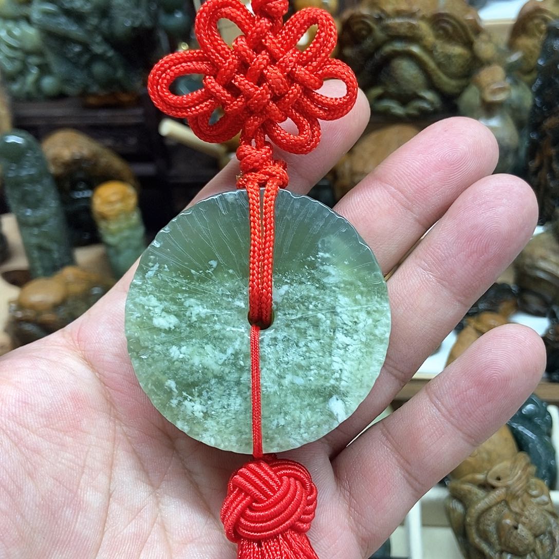 蛇纹石玉车挂未镶嵌