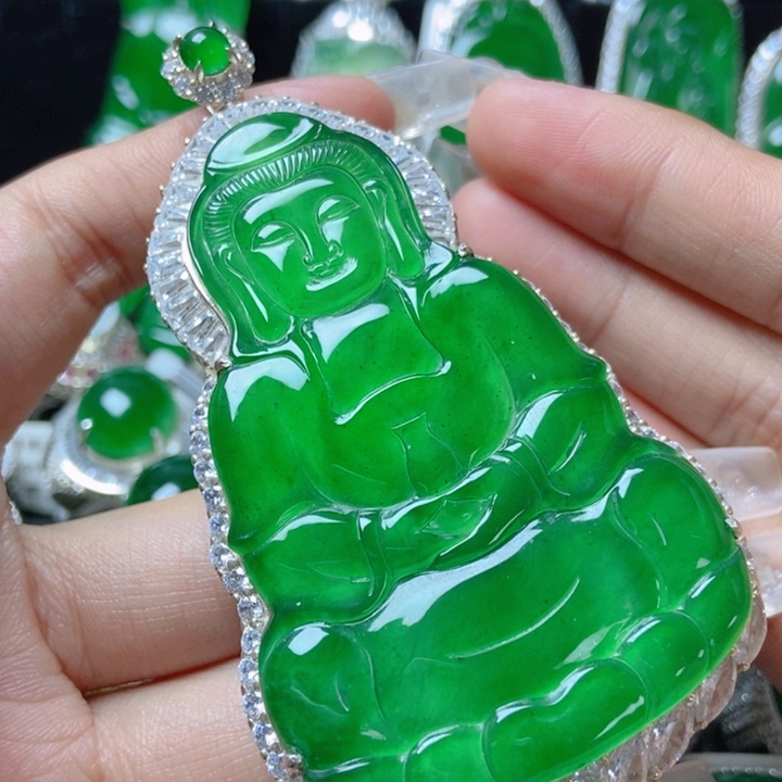 翡翠颈饰银S925镶嵌         