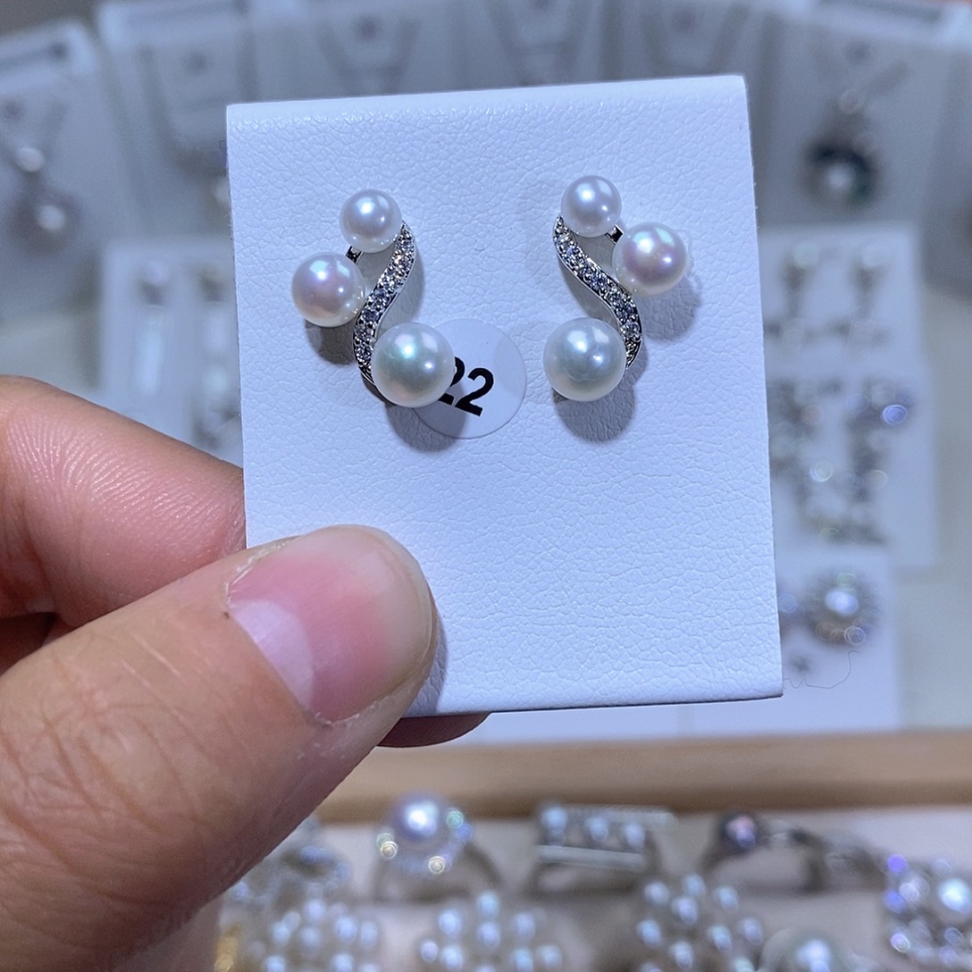 淡水珍珠耳饰未镶嵌