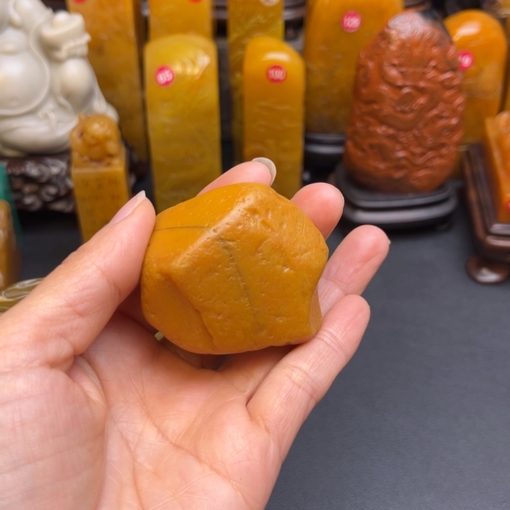 寿山石印石跟***杯题材：工艺品