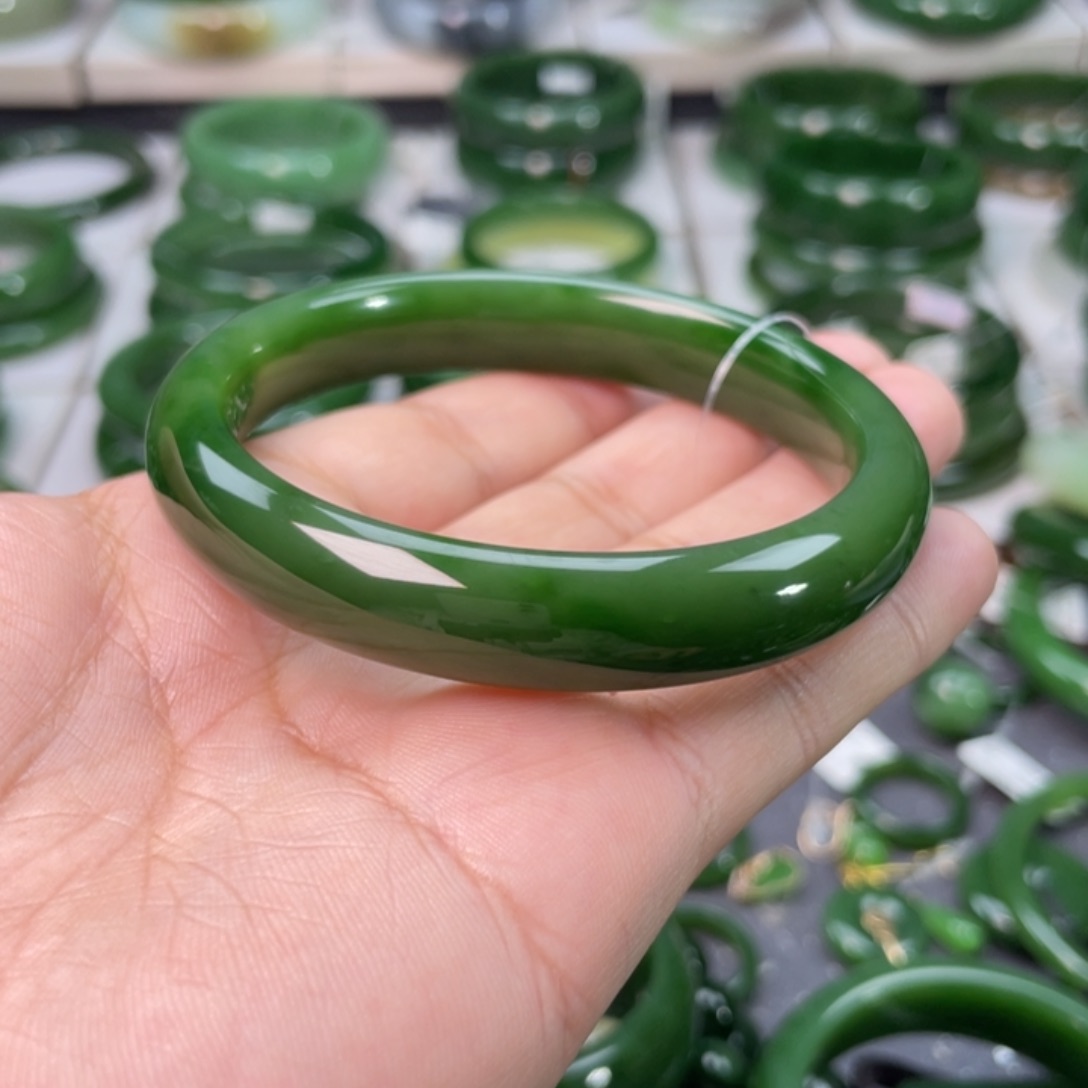 和田玉（碧玉）手镯未镶嵌