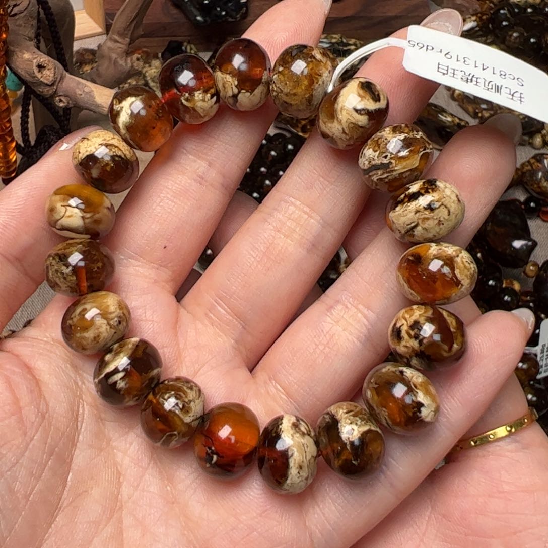 琥珀手链未镶嵌雯*抚顺琥珀干白溶洞