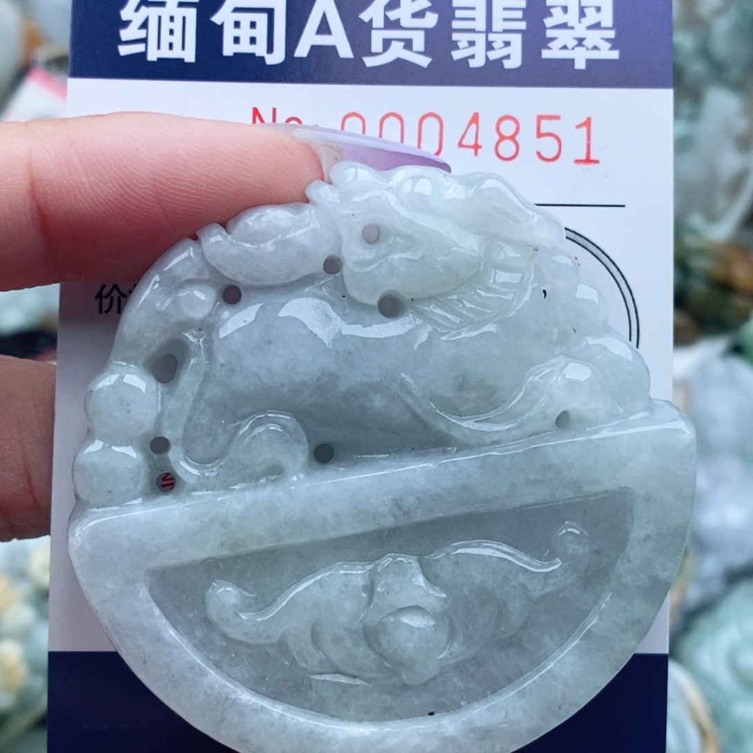 吊坠(不含链)未镶嵌翡翠