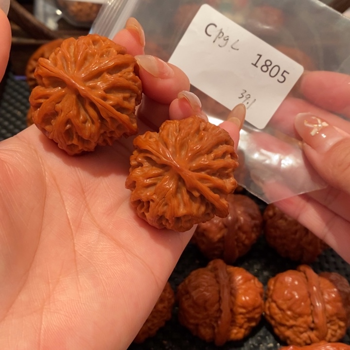 往***风把件文玩核桃精品