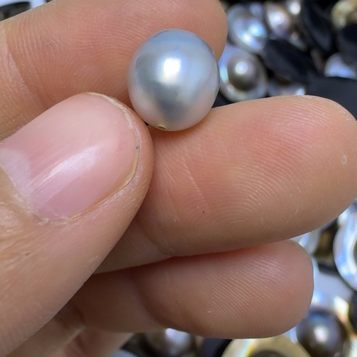 某***笑海水珍珠颈饰未镶嵌