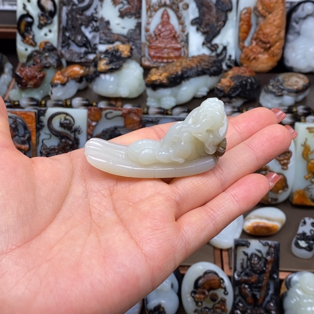 颈饰未镶嵌和田玉