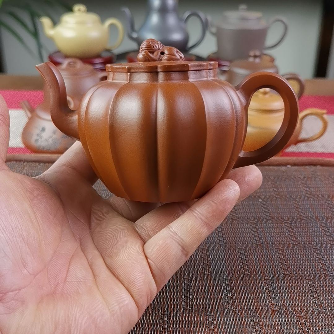 紫砂茶壶朱泥筋纹狮球260CC
