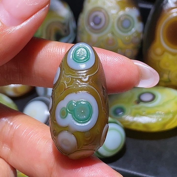 娜***斯玛瑙/玉髓未镶嵌珠宝奇石