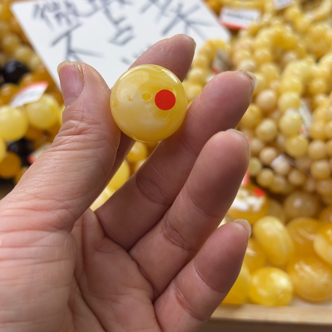 琥珀珠宝奇石未镶嵌