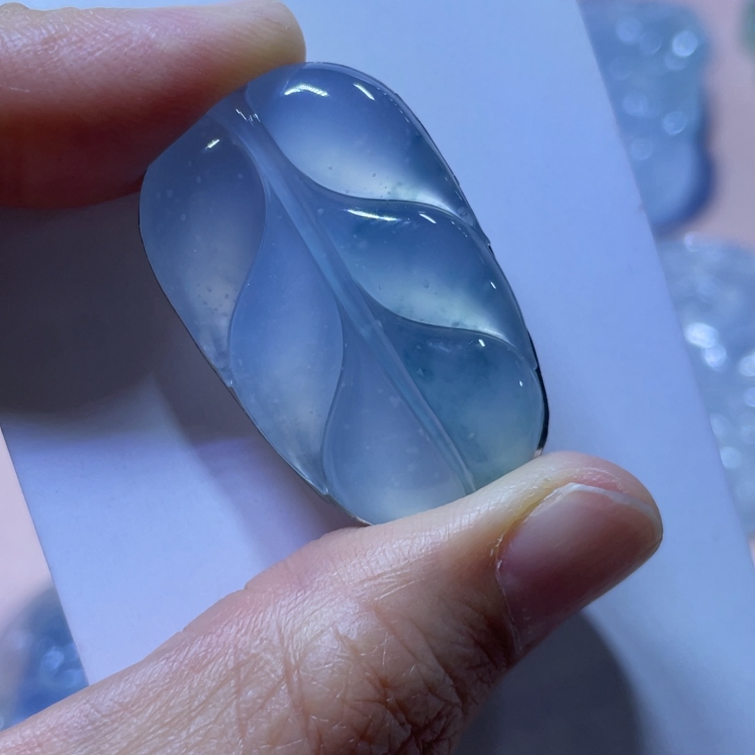 翡翠颈饰未镶嵌天然缅甸翡翠A货叶子