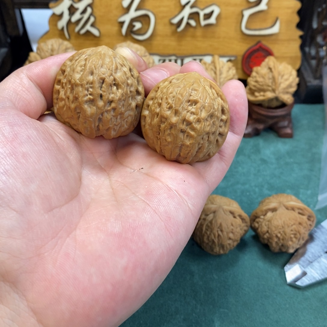 文玩核桃把件铁锤36全品