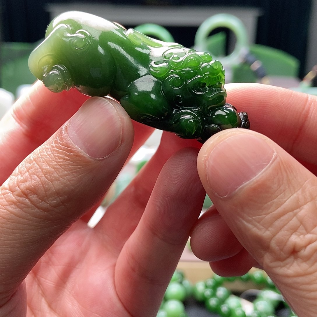 和田玉（碧玉）颈饰未镶嵌强*