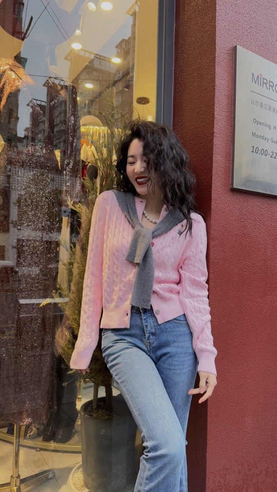 MIRROR 【涛姐精选】粉嫩少女彩扣羊毛开衫