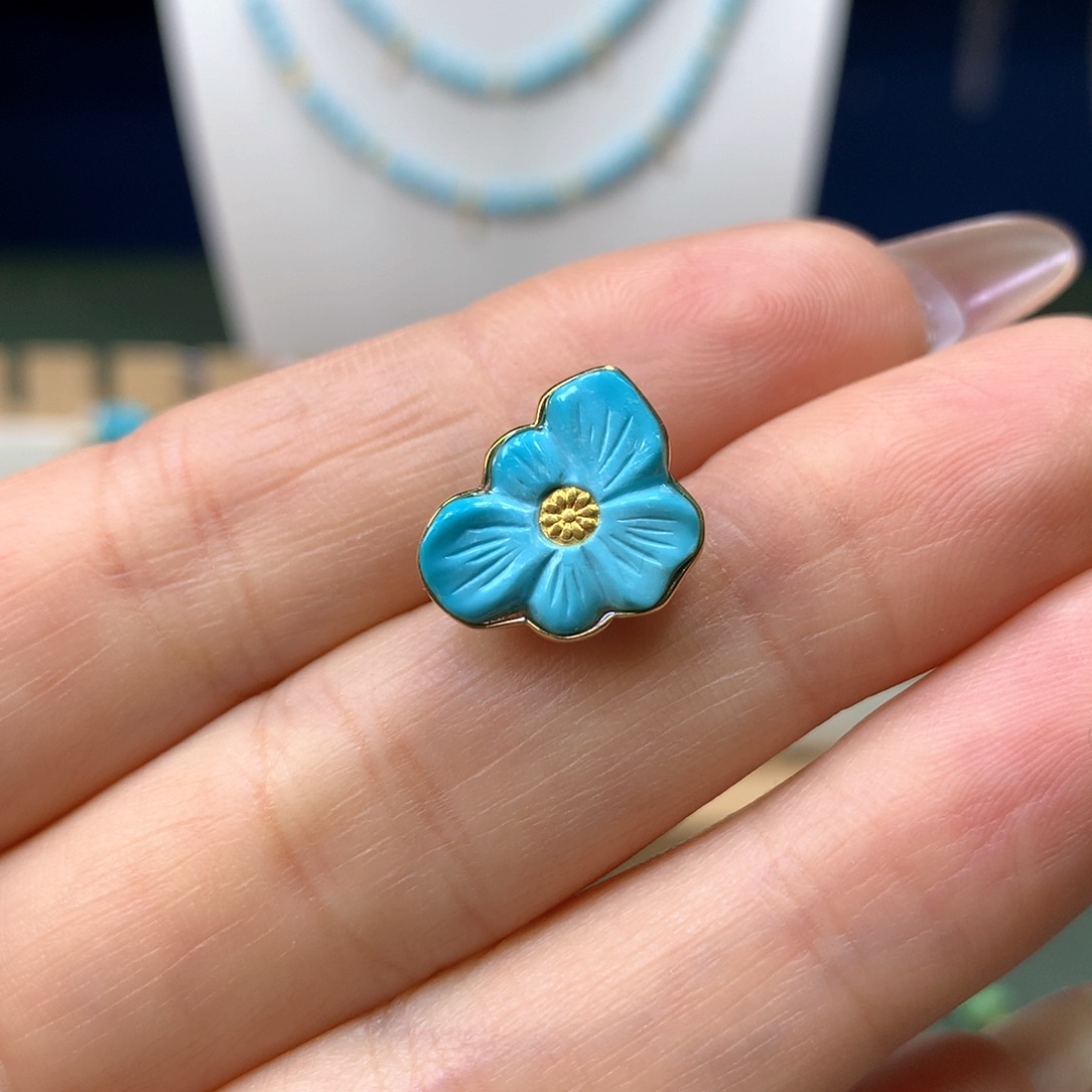 绿松石吊坠18K金镶嵌