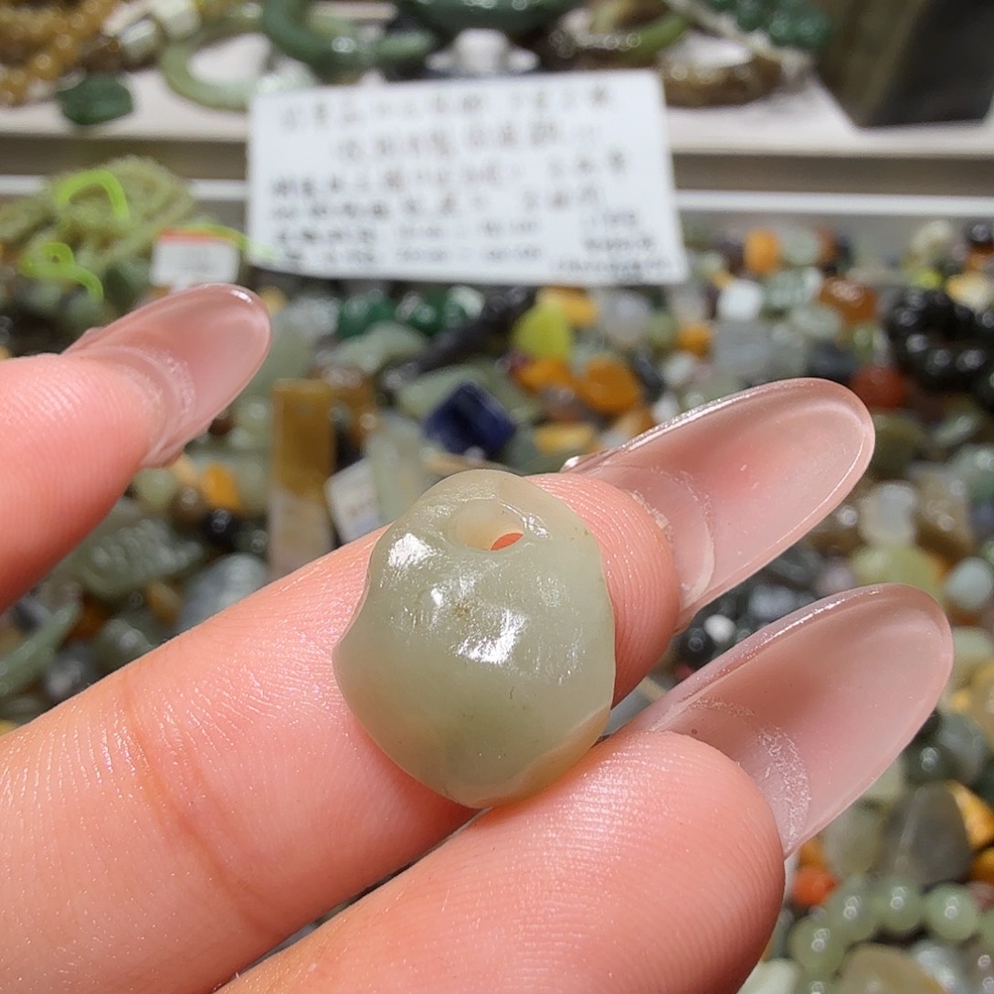 和田玉未镶嵌珠宝奇石