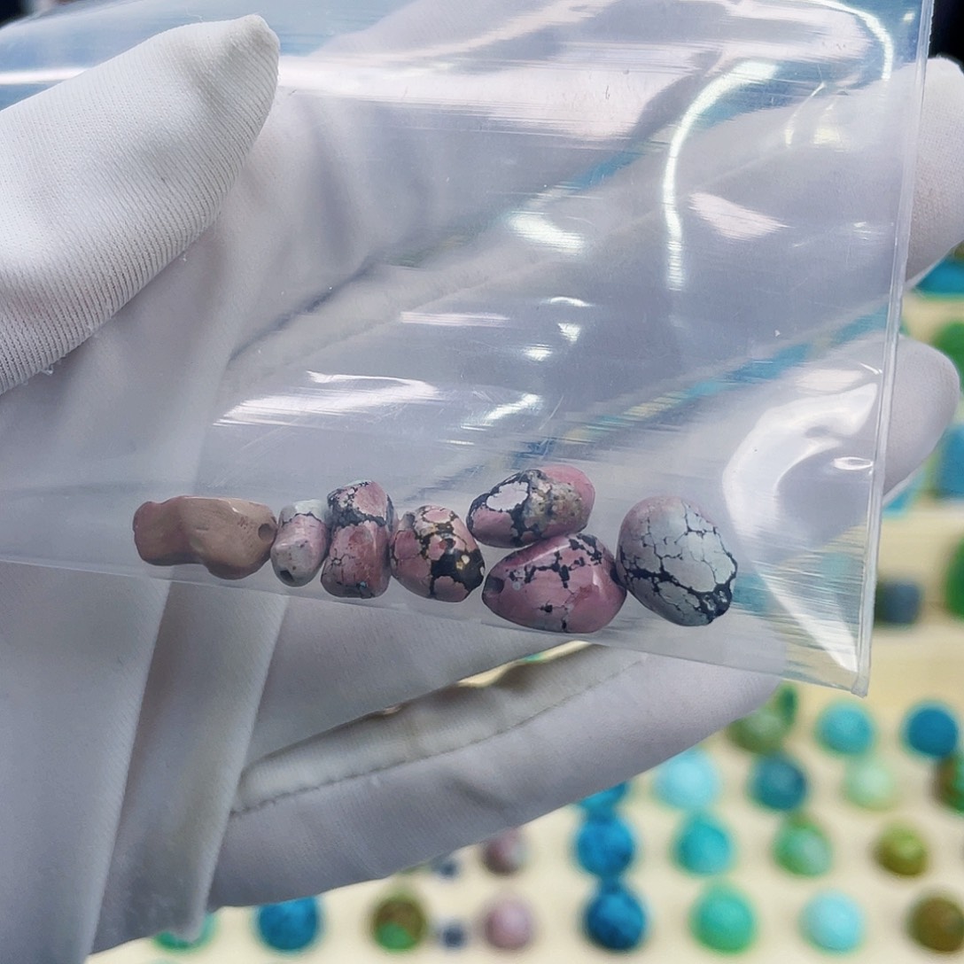 绿松石未镶嵌颈饰