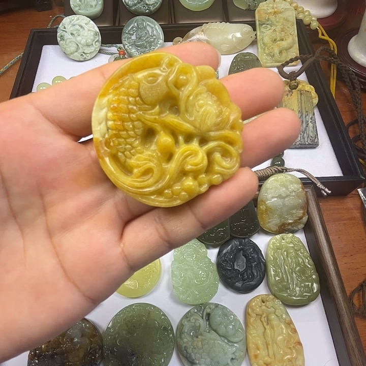 岫玉未镶嵌吊坠(不含链)