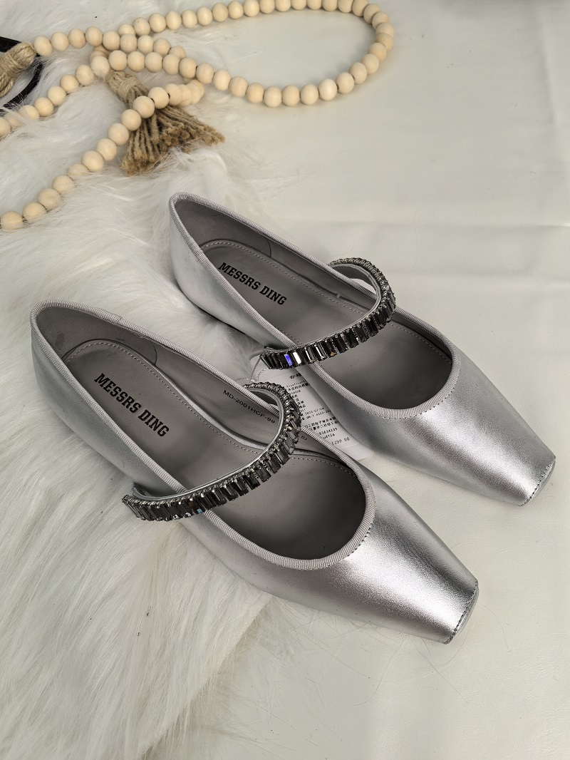 惟蔻/2.5CM/牛皮/时尚一百搭字带玛丽珍鞋银色