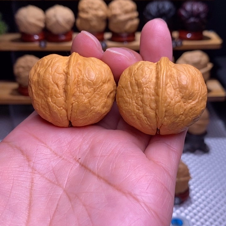 馒***哥木质类云铁香炉元宝100号