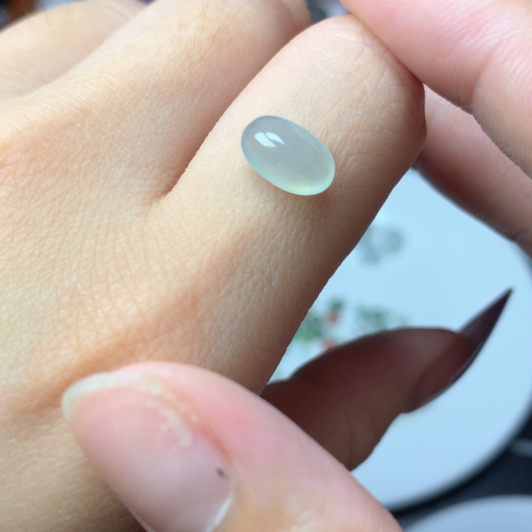 翡翠裸石冰晴绿蛋面