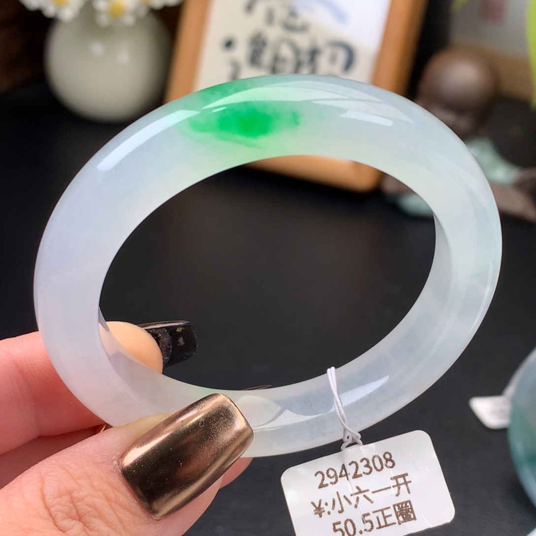 翡翠手镯未镶嵌冰飘绿手镯（小六一开现询）