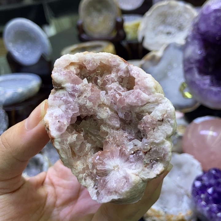 未镶嵌珠宝半成品水晶粉晶洞