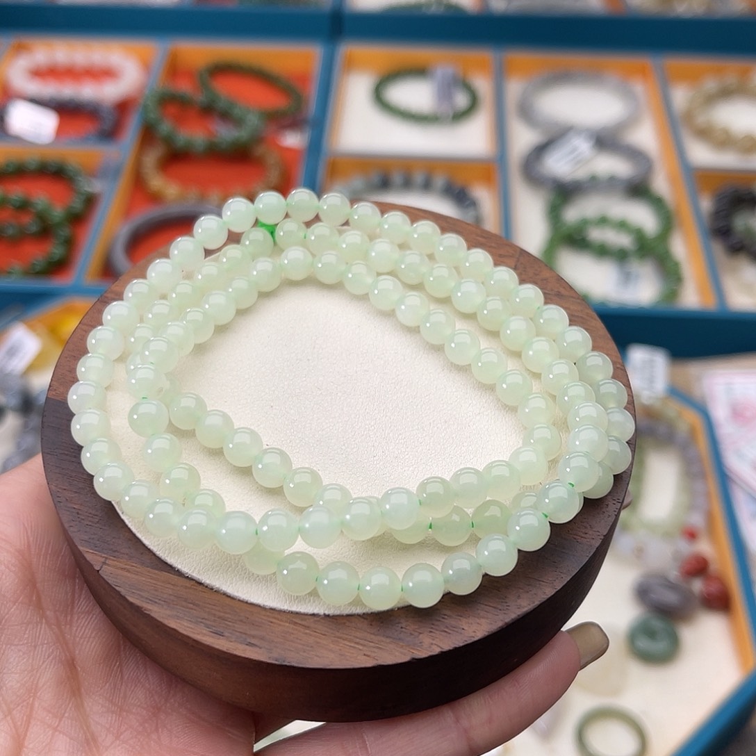 人***初和田玉未镶嵌手串A42卡6