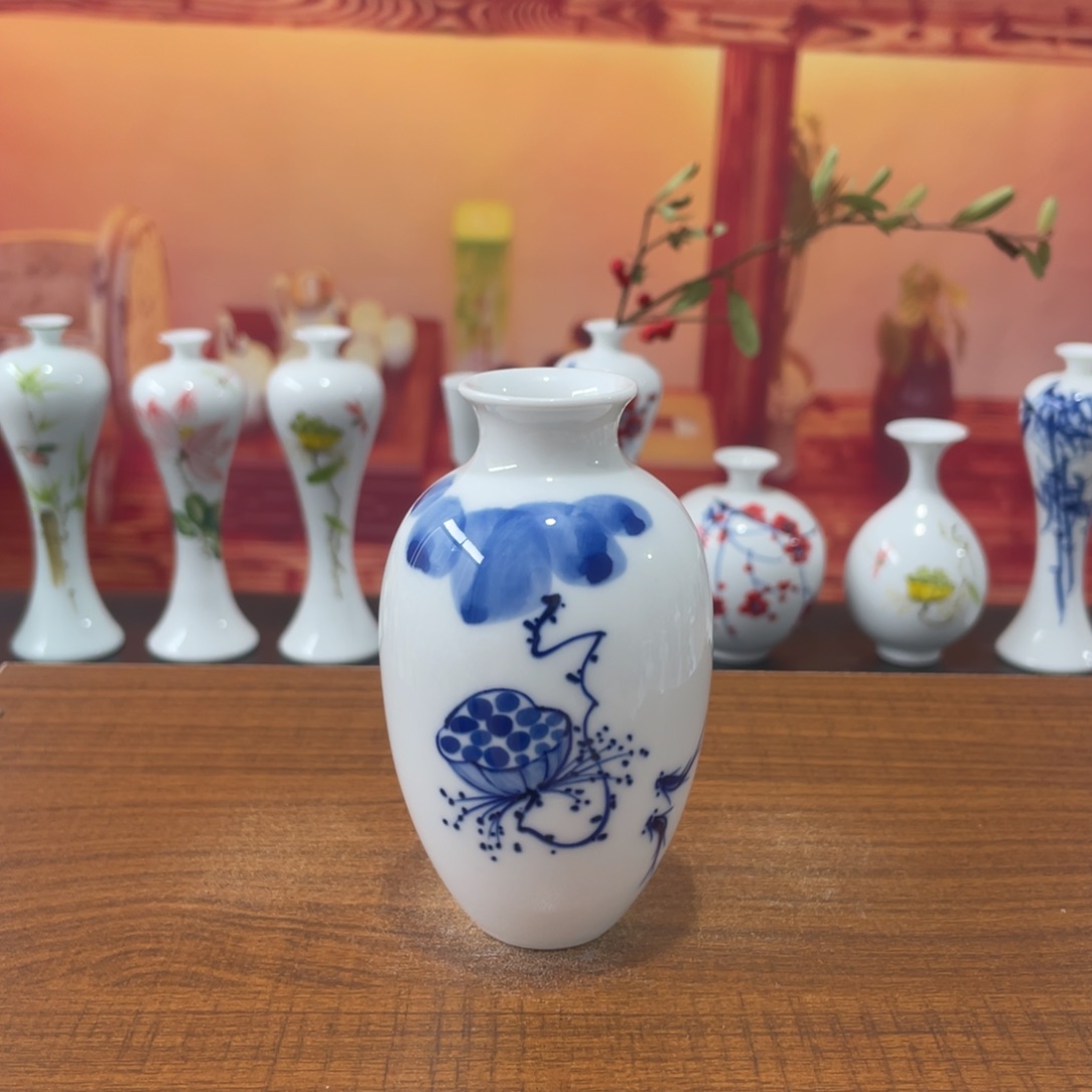 陶瓷景德镇小花瓶等着你