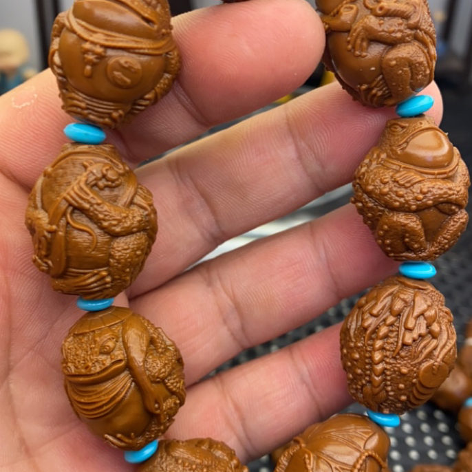 2.15呱呱来财手串雕刻文玩是是沉水核手串不是橄榄核黄金树沉水核