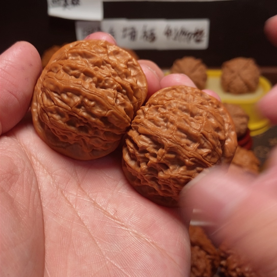 吊坠文玩核桃金麒麟42尺29