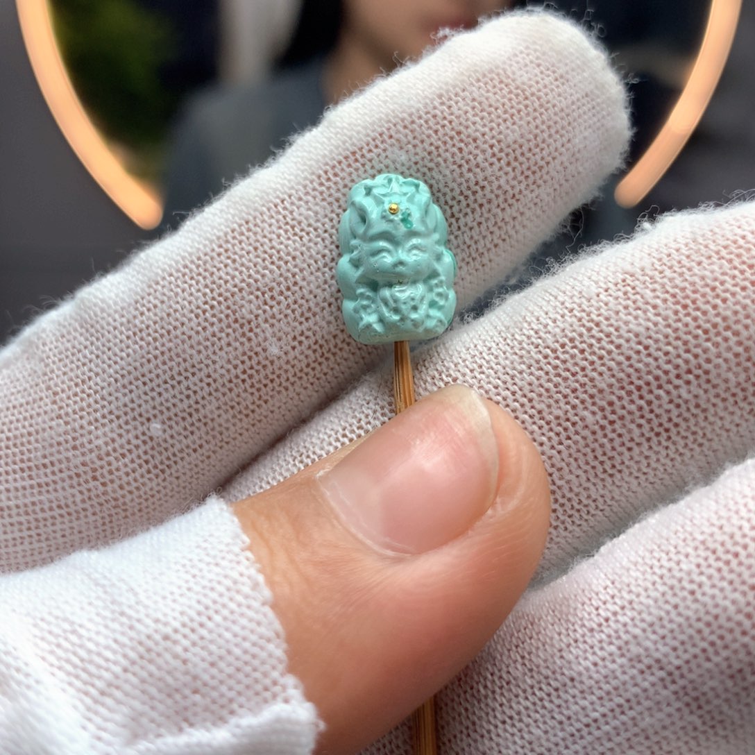 绿松石未镶嵌挂件