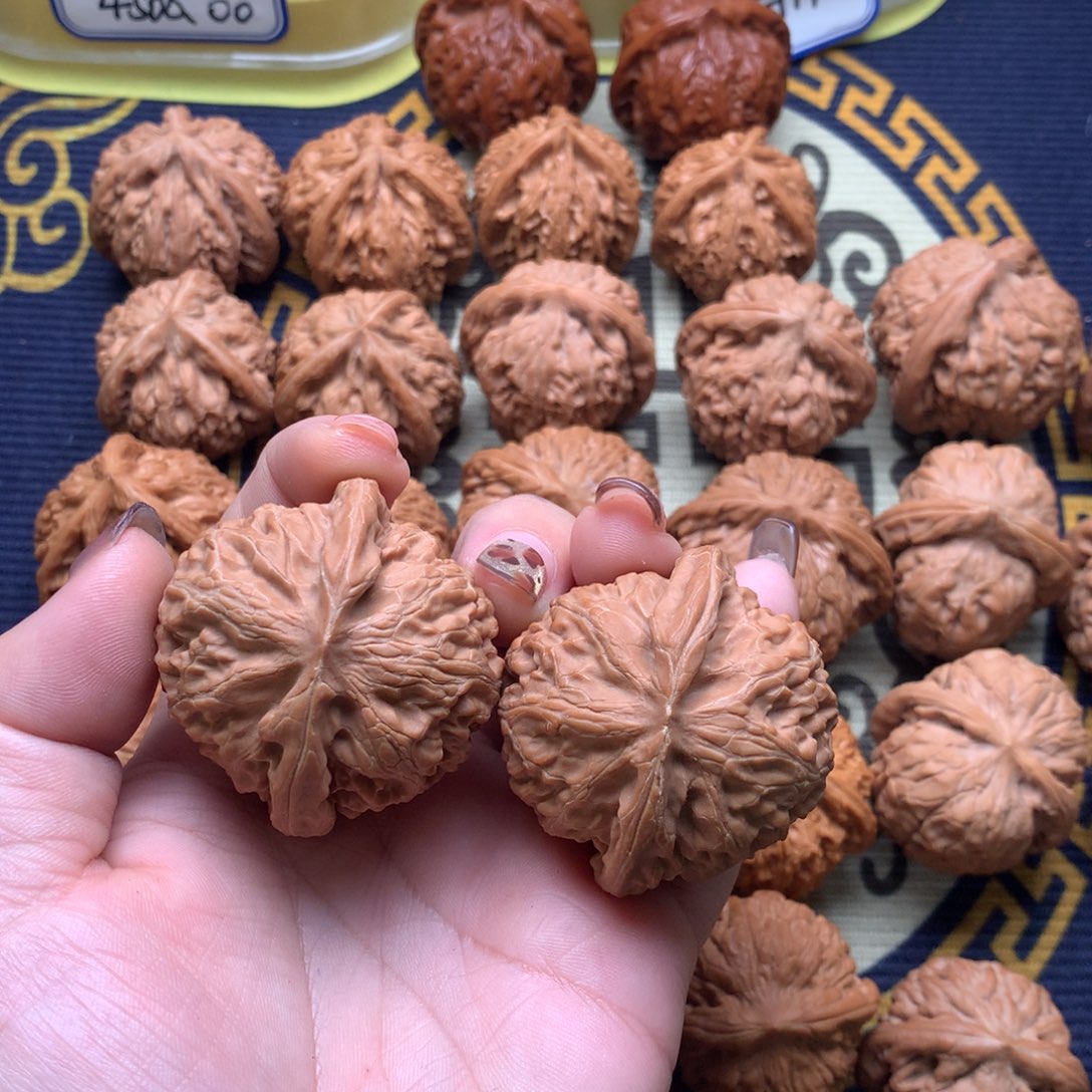 文玩核桃吊坠44宫灯