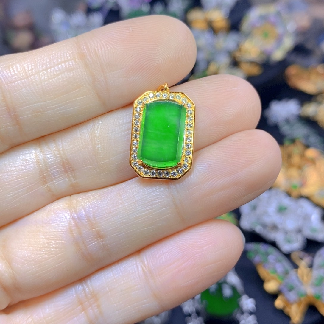 翡翠耳钉银S925镶嵌天然翡翠