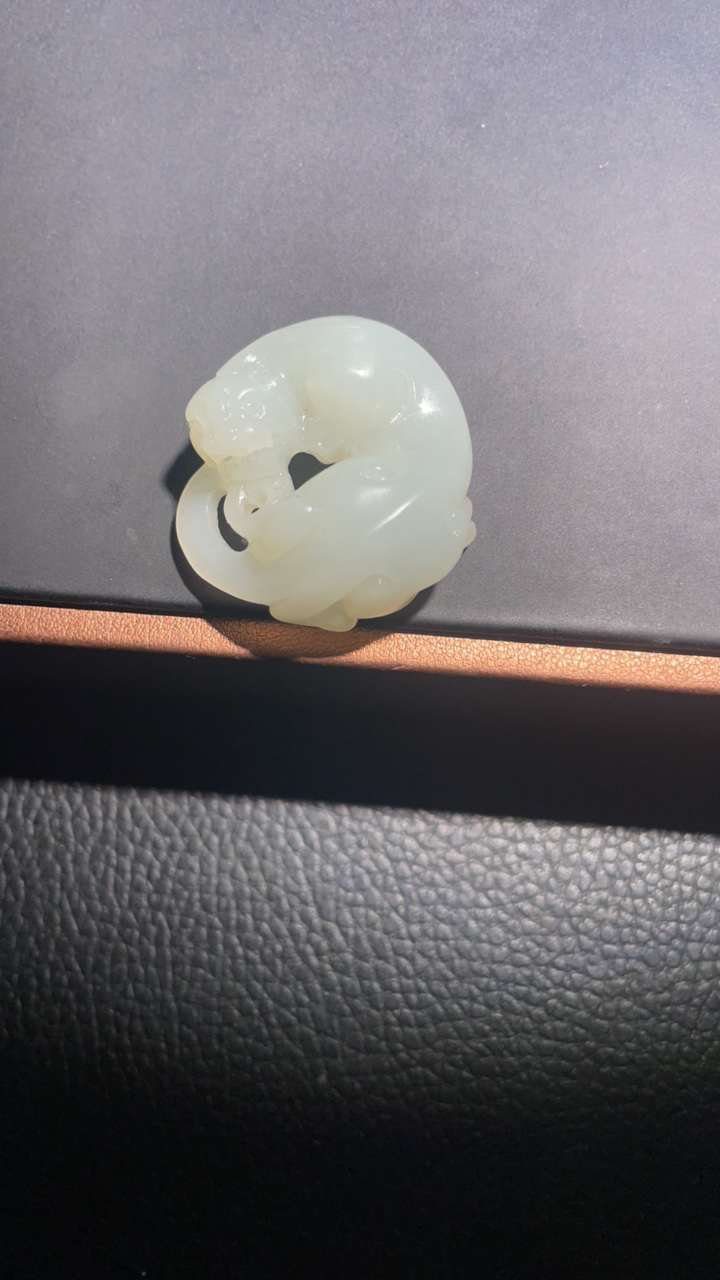 18克和田玉龙坠精美