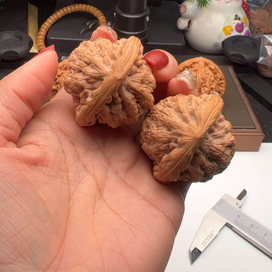 文玩核桃吊坠滢金公子44