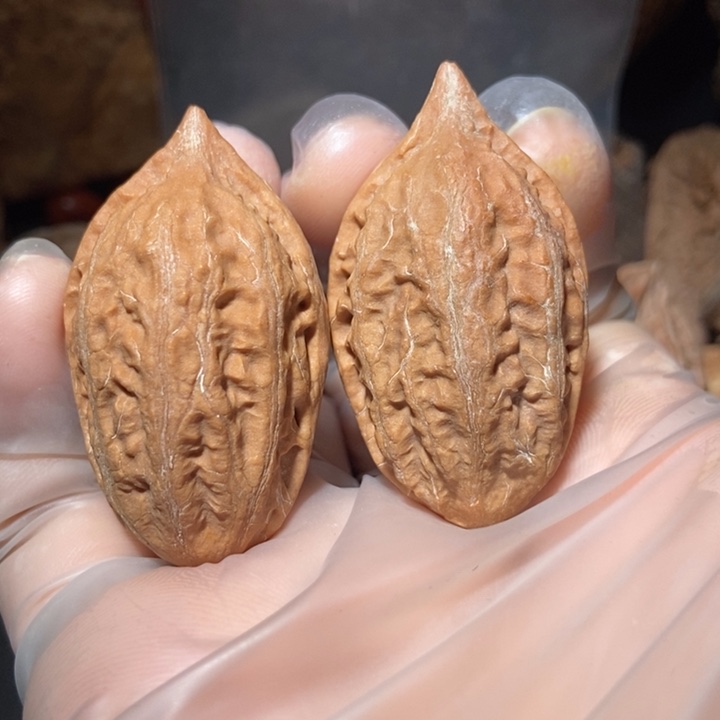 文玩核桃把件东北楸子小雪164