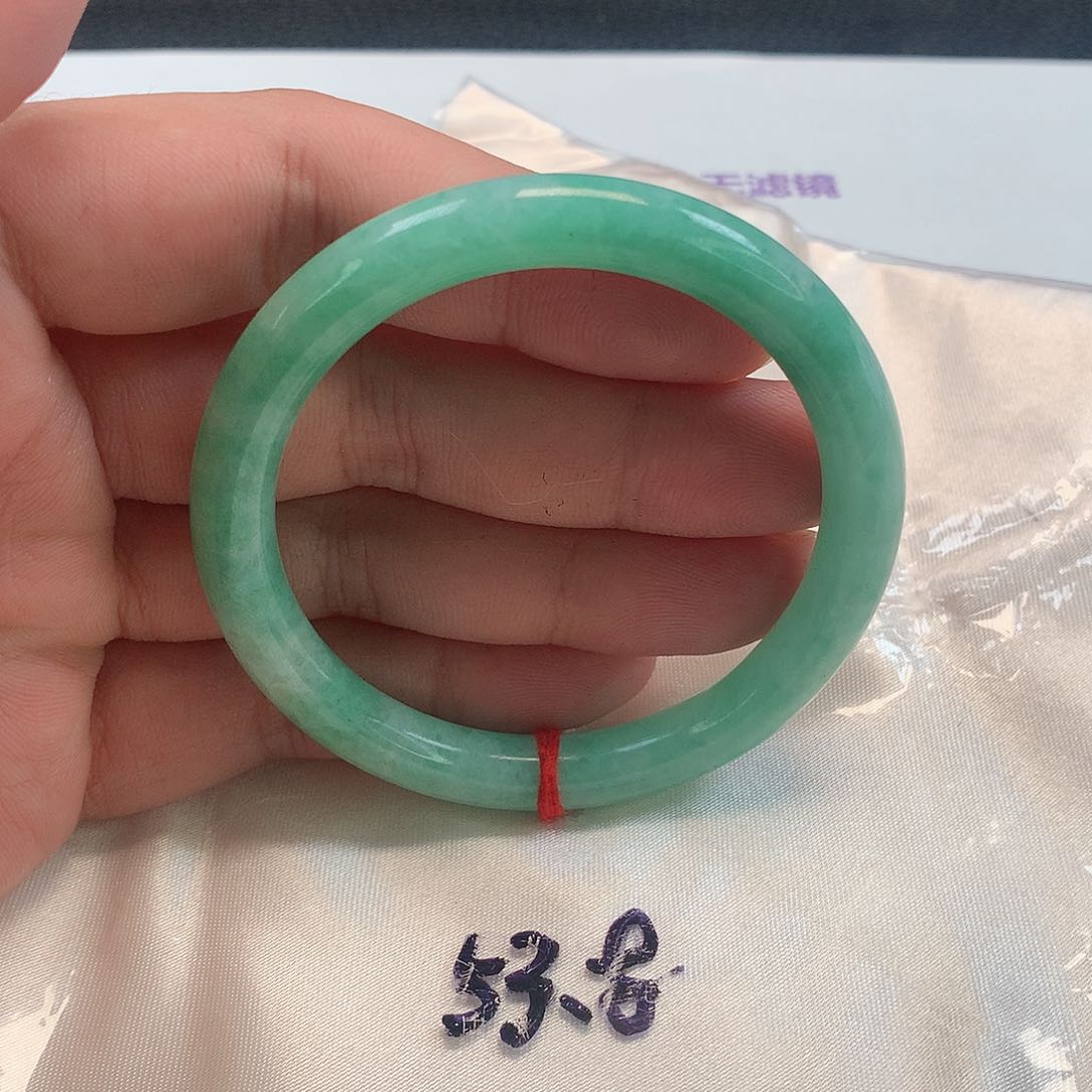 翡翠手镯（圆镯）未镶嵌307号