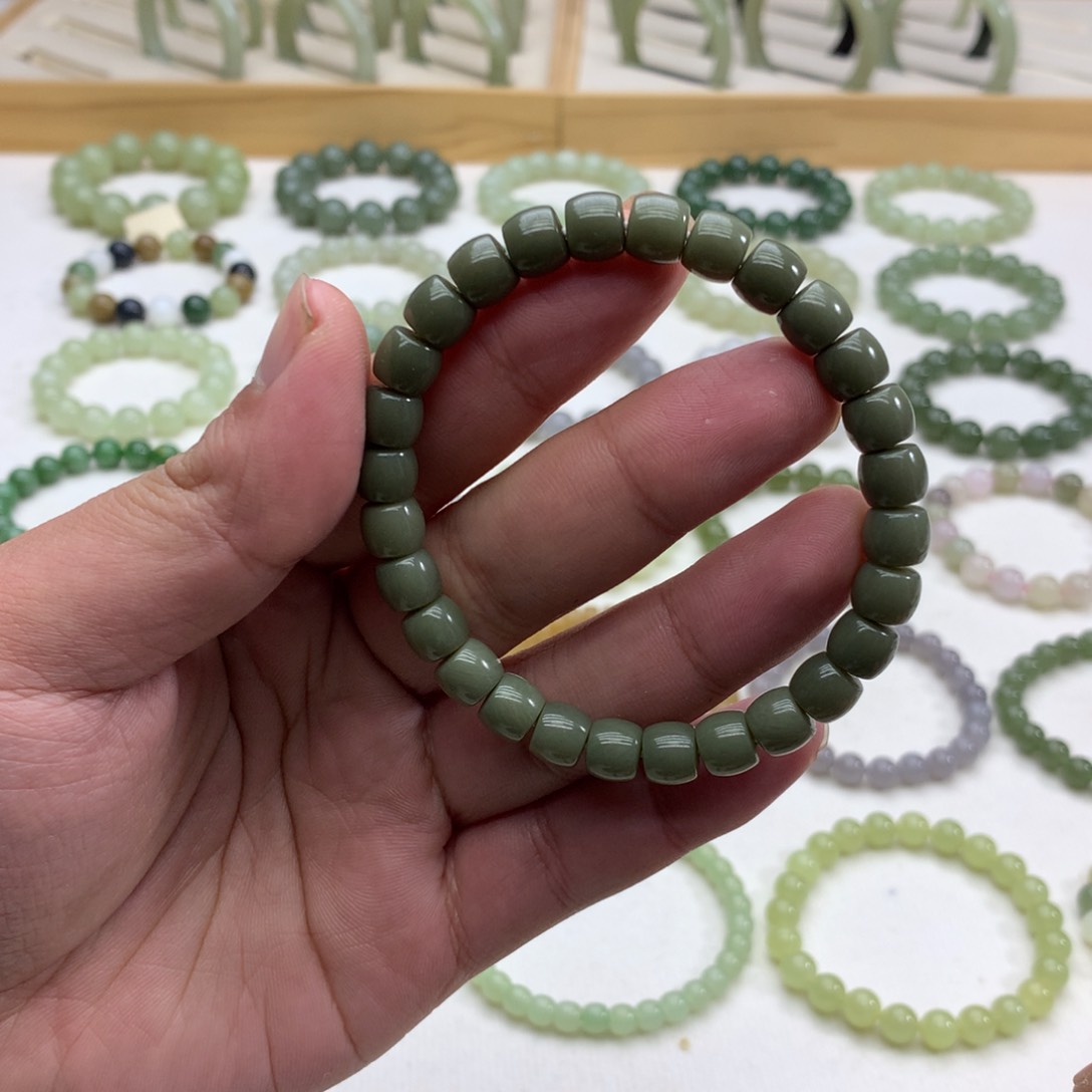 和田玉手串（直切沙枣青8）未镶嵌