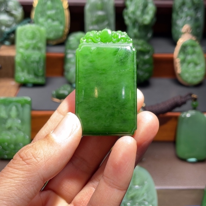 和田玉挂件未镶嵌